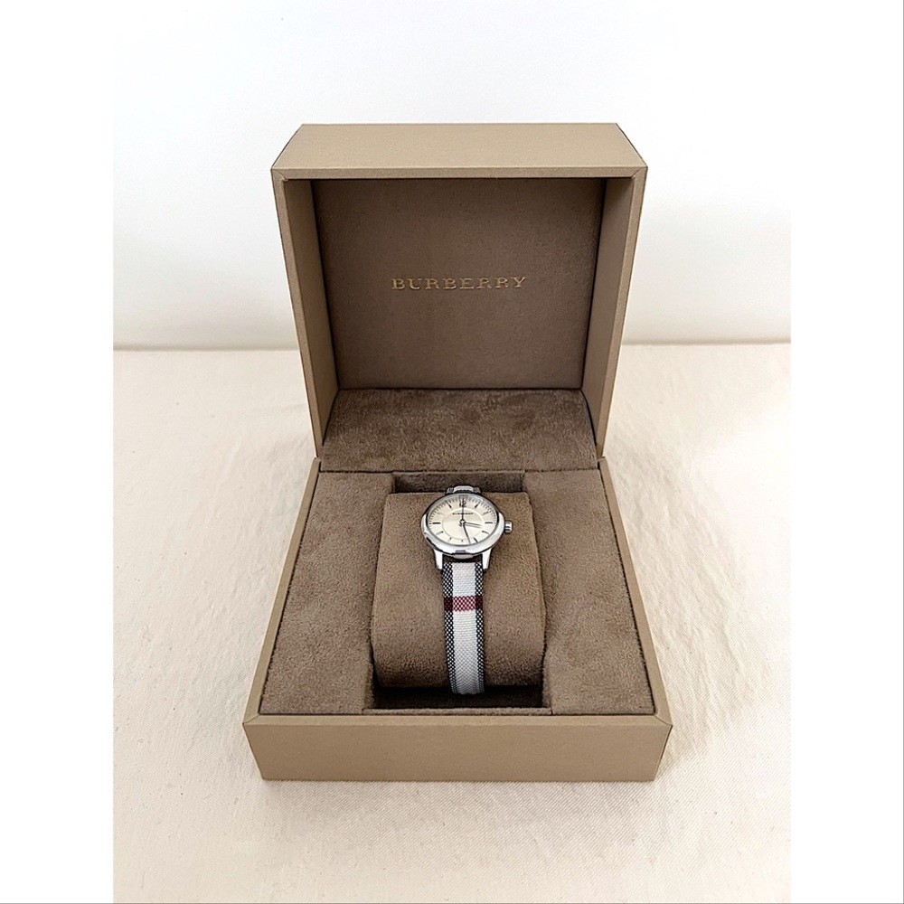 Burberry Watch - Picture 4 of 13